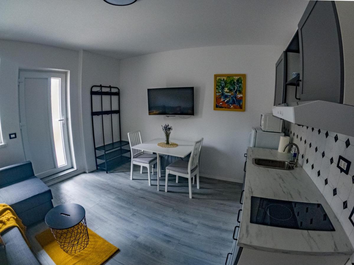 Deluxe Apartment And Studio "Nona Fa" Rijeka Exterior photo